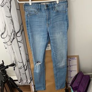 Hollister high-rise skinny jeans